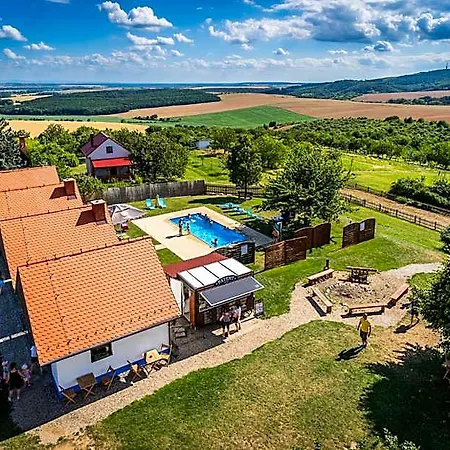 מלון Bukovansky Mlyn 3*