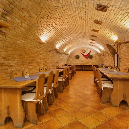 布科万斯基米林酒店 Bukovany